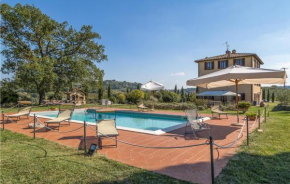 Amazing home in Chiusi with Outdoor swimming pool, WiFi and 6 Bedrooms